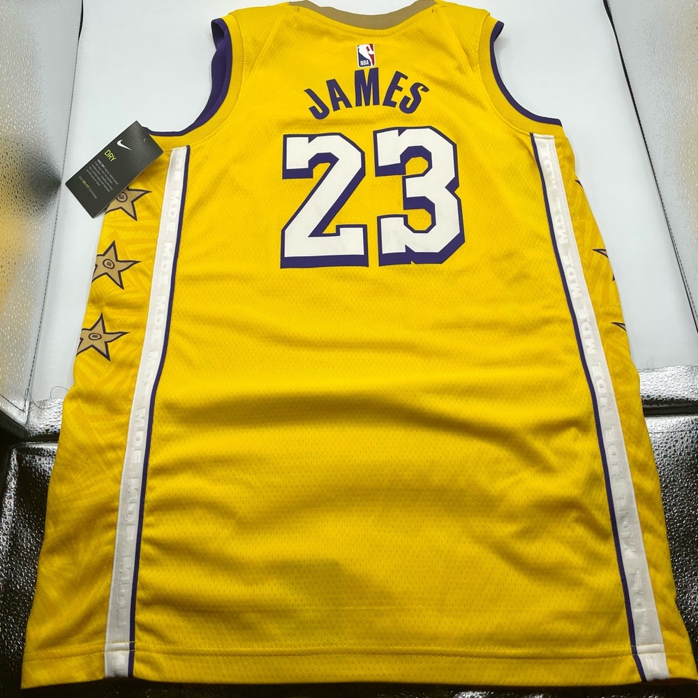 Nike Lakers Yellow Basketball Jersey - Picture 5 of 5
